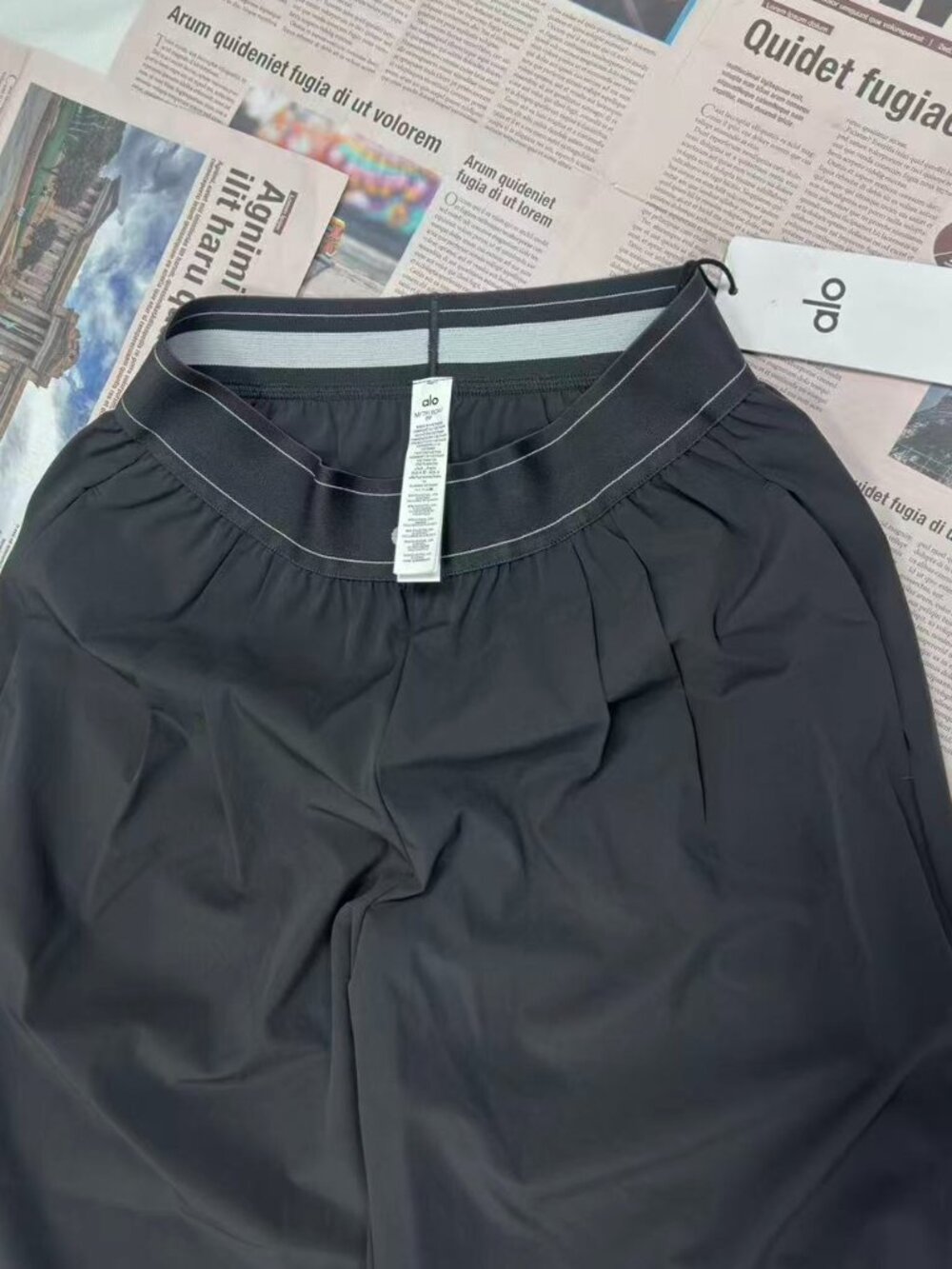 ALO Yoga🌃Suit Up Trouser Dark Grey (Regular) NWT,Relaxed Straight Leg Pants🏁 - Picture 3 of 8